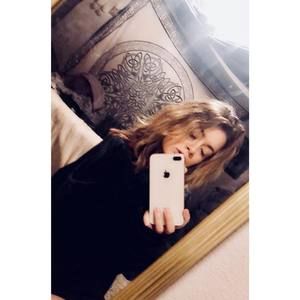 Meet your Posher, Sabrina